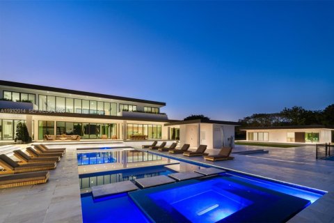 Casa en venta en Southwest Ranches, Florida, 9 dormitorios, 897.44 m2 № 1992171 - foto 8