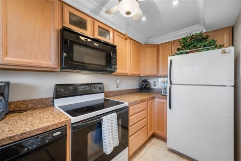 Copropriété à louer à Clearwater, Floride: 2 chambres, 80.36 m2 № 2214385 - photo 6