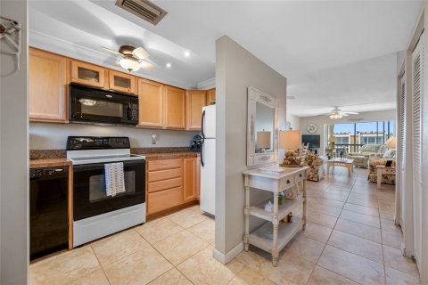 Copropriété à louer à Clearwater, Floride: 2 chambres, 80.36 m2 № 2214385 - photo 3