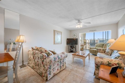 Copropriété à louer à Clearwater, Floride: 2 chambres, 80.36 m2 № 2214385 - photo 14