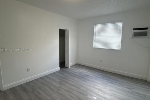Appartement à louer à Miami, Floride: 1 chambre, 51.84 m2 № 2048822 - photo 3