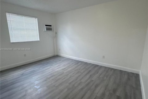 Appartement à louer à Miami, Floride: 1 chambre, 51.84 m2 № 2048822 - photo 4