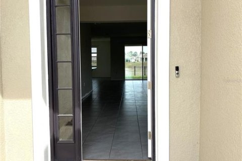 House in Spring Hill, Florida 4 bedrooms, 235.69 sq.m. № 1547205 - photo 3