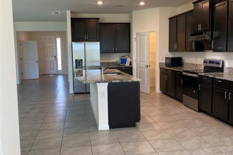 House in Spring Hill, Florida 4 bedrooms, 235.69 sq.m. № 1547205 - photo 13