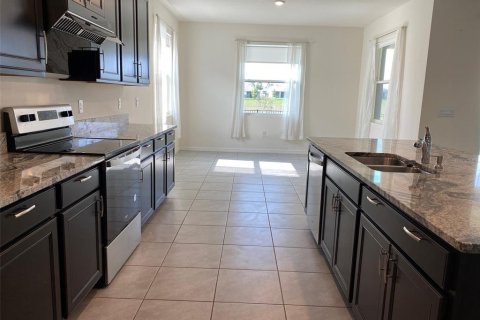 House in Spring Hill, Florida 4 bedrooms, 235.69 sq.m. № 1547205 - photo 11