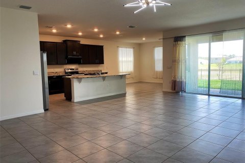 House in Spring Hill, Florida 4 bedrooms, 235.69 sq.m. № 1547205 - photo 5