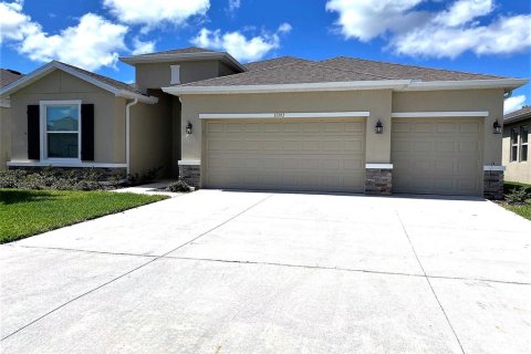 House in Spring Hill, Florida 4 bedrooms, 235.69 sq.m. № 1547205 - photo 1