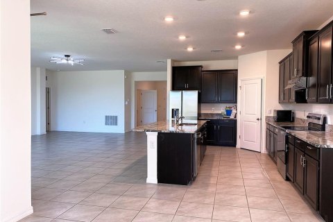 House in Spring Hill, Florida 4 bedrooms, 235.69 sq.m. № 1547205 - photo 8