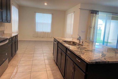 House in Spring Hill, Florida 4 bedrooms, 235.69 sq.m. № 1547205 - photo 7