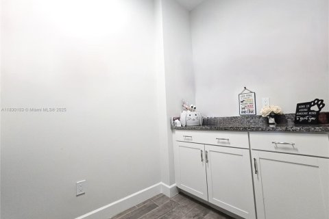 Casa en venta en Loxahatchee Groves, Florida, 3 dormitorios, 178.37 m2 № 1934163 - foto 11