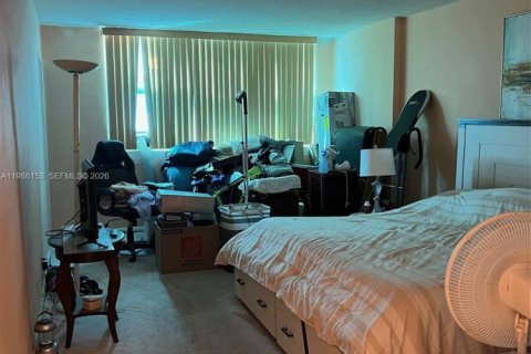 Купить кондоминиум в Серфсайд, Флорида 2 спальни, 119.38м2, № 2028065 - фото 11