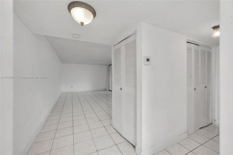 Condominio en venta en Aventura, Florida, 2 dormitorios, 101.82 m2 № 1477409 - foto 4