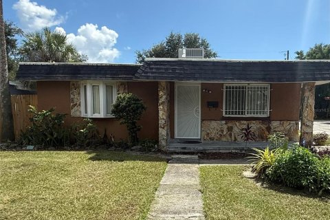 Villa ou maison à vendre à Saint Petersburg, Floride: 3 chambres, 160.54 m2 № 1914214 - photo 1