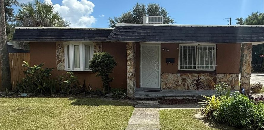 Villa ou maison à Saint Petersburg, Floride 3 chambres, 160.54 m2 № 1914214