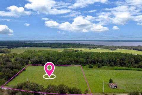 Terreno en venta en Crescent City, Florida № 1910176 - foto 3