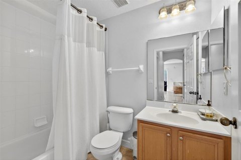 House in Apopka, Florida 4 bedrooms, 209.59 sq.m. № 1902400 - photo 19