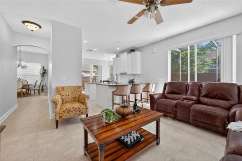 House in Apopka, Florida 4 bedrooms, 209.59 sq.m. № 1902400 - photo 15