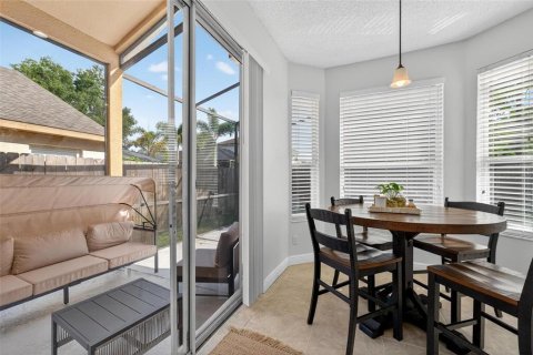 House in Apopka, Florida 4 bedrooms, 209.59 sq.m. № 1902400 - photo 13