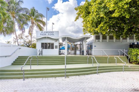 Condo in Miami Beach, Florida, 1 bedroom  № 2004766 - photo 19