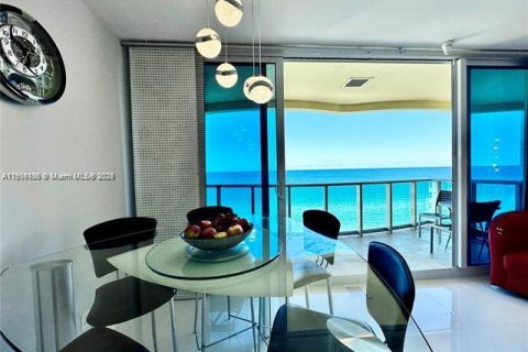 Copropriété à louer à Hollywood, Floride: 51.1 m2 № 1964992 - photo 4