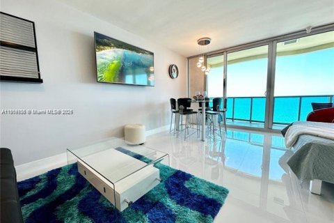 Copropriété à louer à Hollywood, Floride: 51.1 m2 № 1964992 - photo 6