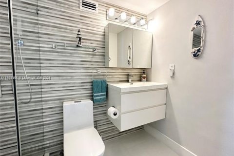 Copropriété à louer à Hollywood, Floride: 51.1 m2 № 1964992 - photo 13