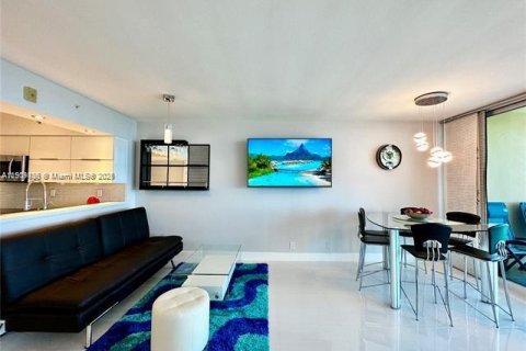 Copropriété à louer à Hollywood, Floride: 51.1 m2 № 1964992 - photo 9