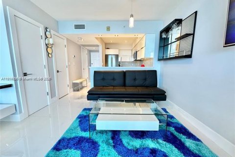 Copropriété à louer à Hollywood, Floride: 51.1 m2 № 1964992 - photo 10