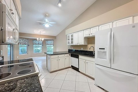 Casa en venta en Leesburg, Florida, 2 dormitorios, 189.89 m2 № 1919556 - foto 18