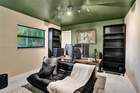 House in Coral Springs, Florida 4 bedrooms, 219.44 sq.m. № 2043978 - photo 22