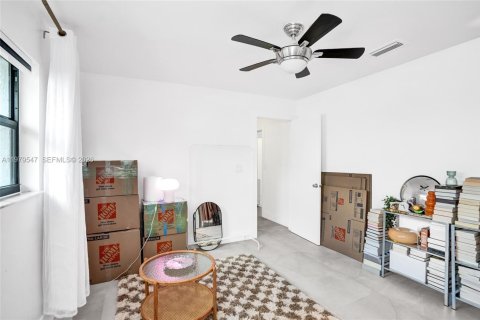 House in Coral Springs, Florida 4 bedrooms, 219.44 sq.m. № 2043978 - photo 27