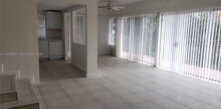 Condominio en Davie, Florida, 2 dormitorios  № 1988258