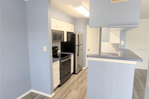 Condo in Tampa, Florida, 1 bedroom  № 2101338 - photo 6