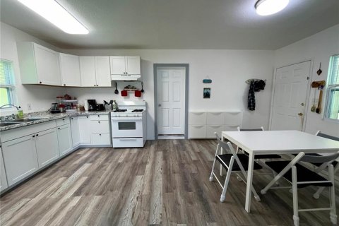 House in Hawthorne, Florida 2 bedrooms, 99.59 sq.m. № 1841576 - photo 9