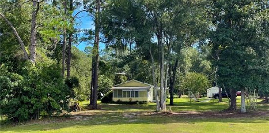 House in Hawthorne, Florida 2 bedrooms, 99.59 sq.m. № 1841576