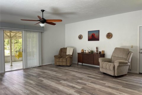 House in Hawthorne, Florida 2 bedrooms, 99.59 sq.m. № 1841576 - photo 5