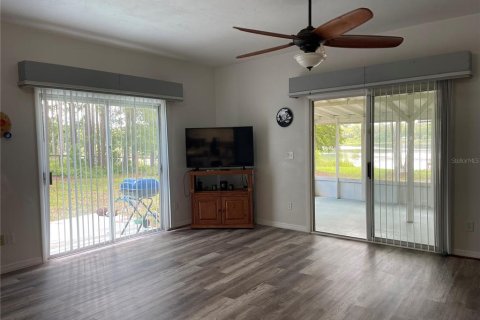 House in Hawthorne, Florida 2 bedrooms, 99.59 sq.m. № 1841576 - photo 8