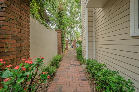 Adosado en venta en Saint Petersburg, Florida, 3 dormitorios, 160.26 m2 № 1746968 - foto 30