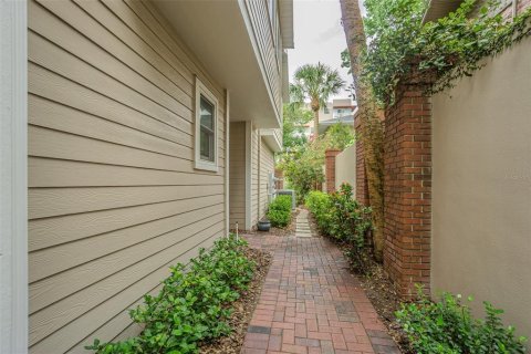 Adosado en venta en Saint Petersburg, Florida, 3 dormitorios, 160.26 m2 № 1746968 - foto 27