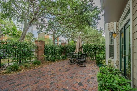 Adosado en venta en Saint Petersburg, Florida, 3 dormitorios, 160.26 m2 № 1746968 - foto 3