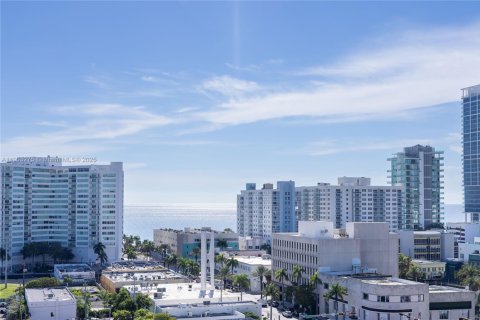 Снять в аренду кондоминиум в Майами-Бич, Флорида 1 спальня, № 1955064 - фото 28