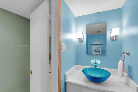 Купить кондоминиум в Марафон, Флорида 3 спальни, 132.57м2, № 2011095 - фото 20