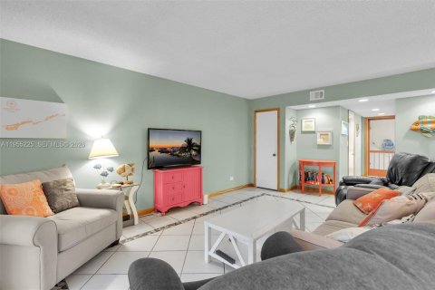 Купить кондоминиум в Марафон, Флорида 3 спальни, 132.57м2, № 2011095 - фото 13