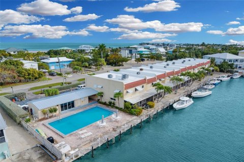 Купить кондоминиум в Марафон, Флорида 3 спальни, 132.57м2, № 2011095 - фото 2