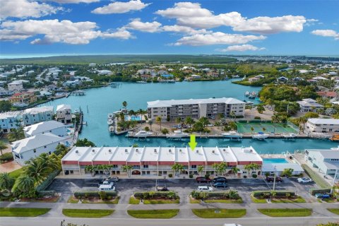 Кондоминиум с 3 спальнями в Марафон, Флорида № 2011095