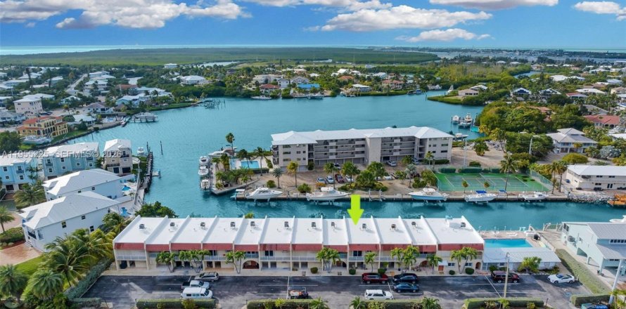 Кондоминиум с 3 спальнями в Марафон, Флорида № 2011095