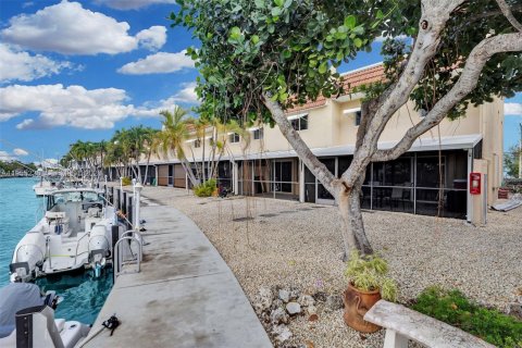 Купить кондоминиум в Марафон, Флорида 3 спальни, 132.57м2, № 2011095 - фото 6