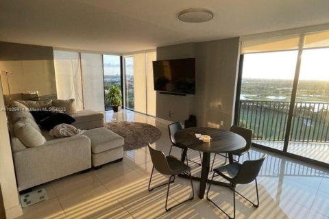 Condo in Doral, Florida, 3 bedrooms  № 1942317 - photo 5