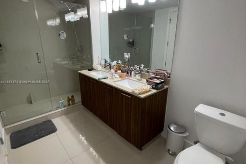 Condo in Doral, Florida, 3 bedrooms  № 1942317 - photo 8