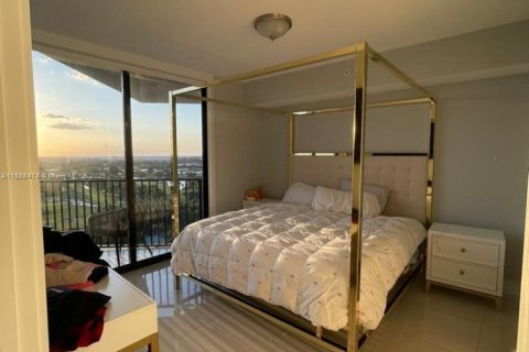 Condo in Doral, Florida, 3 bedrooms  № 1942317 - photo 6